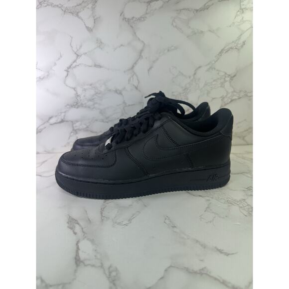Nike Air Force 1 '07 Black Swoosh Logo Sneakers DD8959-001 Womens Size 8 New - Picture 2 of 7